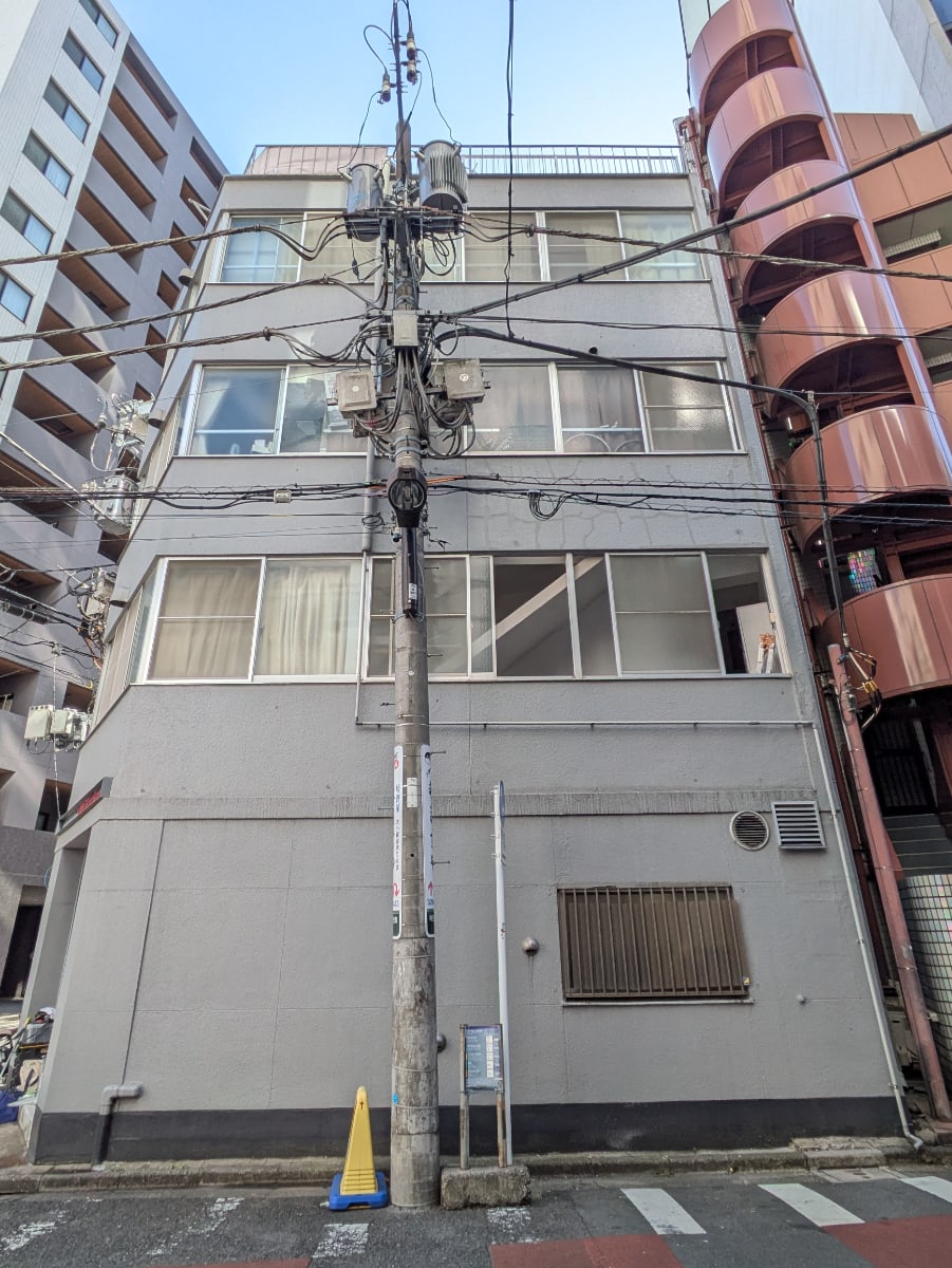 v20260318150758/fresh/building/J00100397947_8