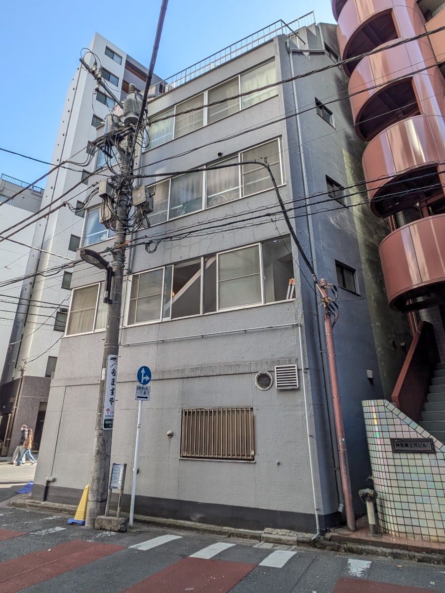 v20260318150758/fresh/building/J00100397947_9