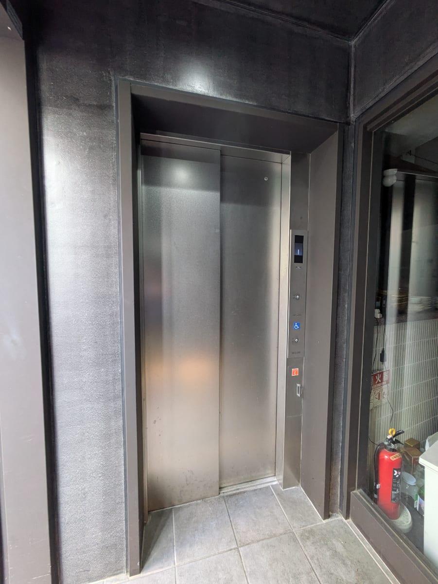 v20260318150758/fresh/building/J00100513264_4