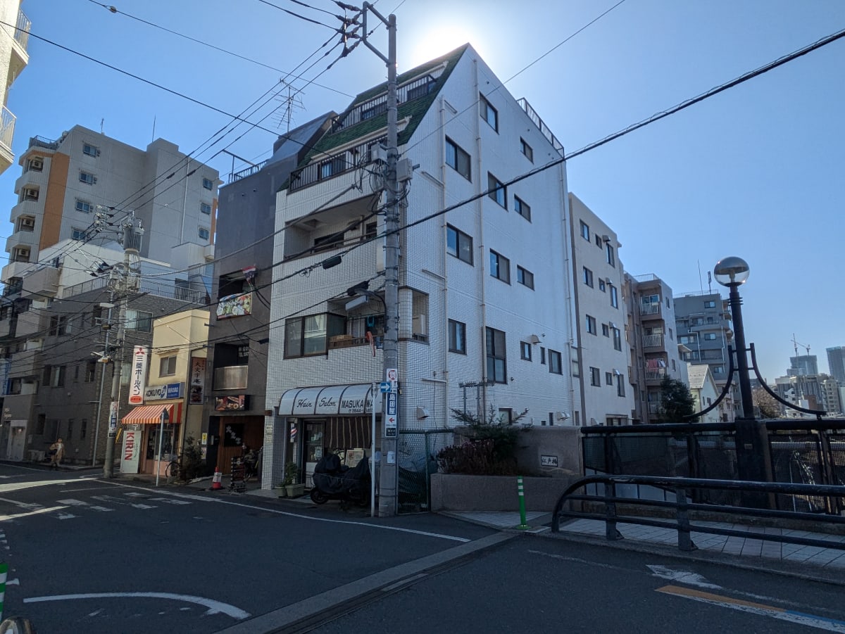 v20260328150635/fresh/building/J00100404821_5