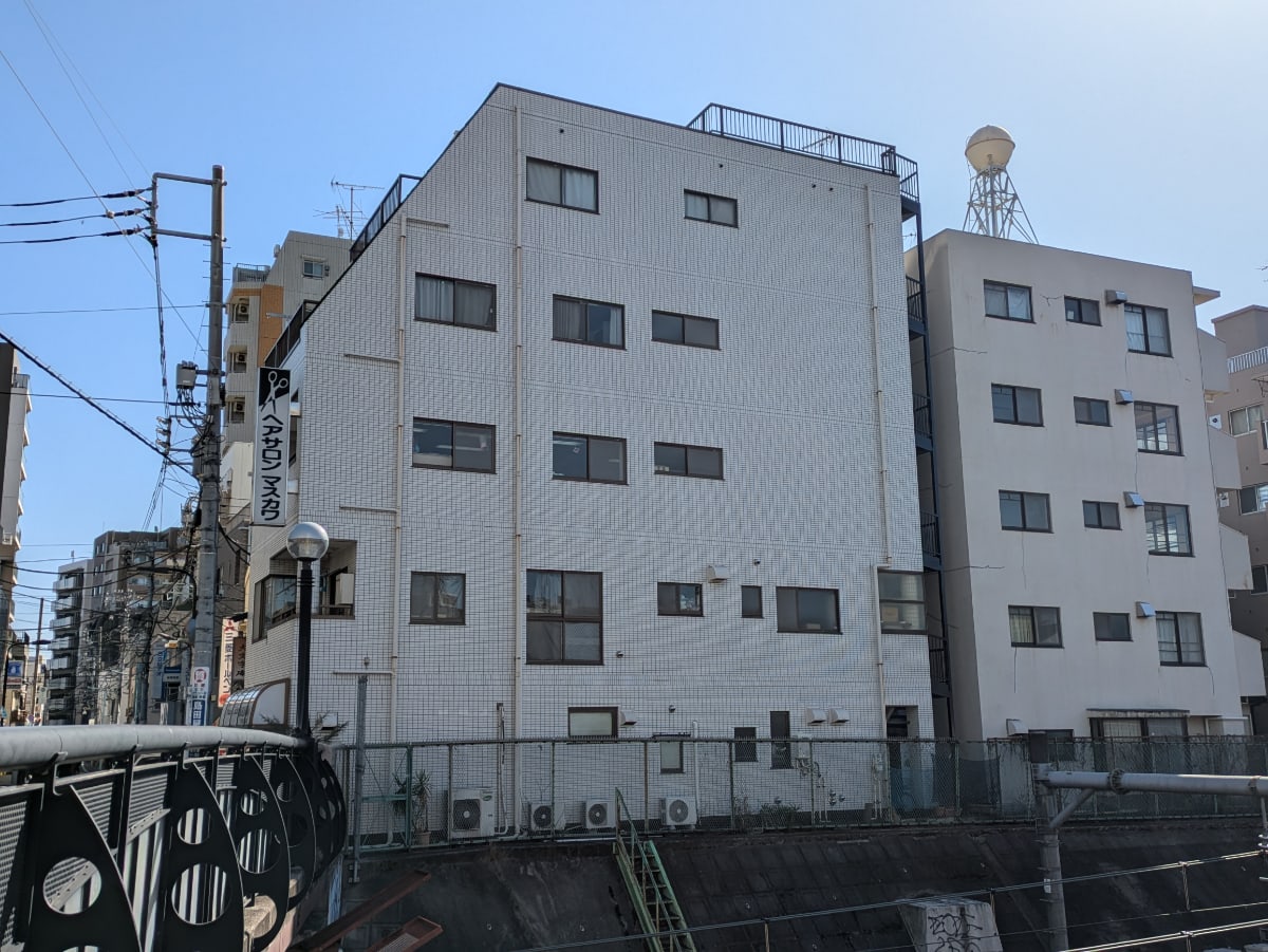 v20260328150635/fresh/building/J00100404821_6