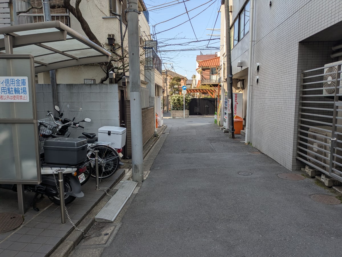 v20260328150635/fresh/building/J00100635305_16