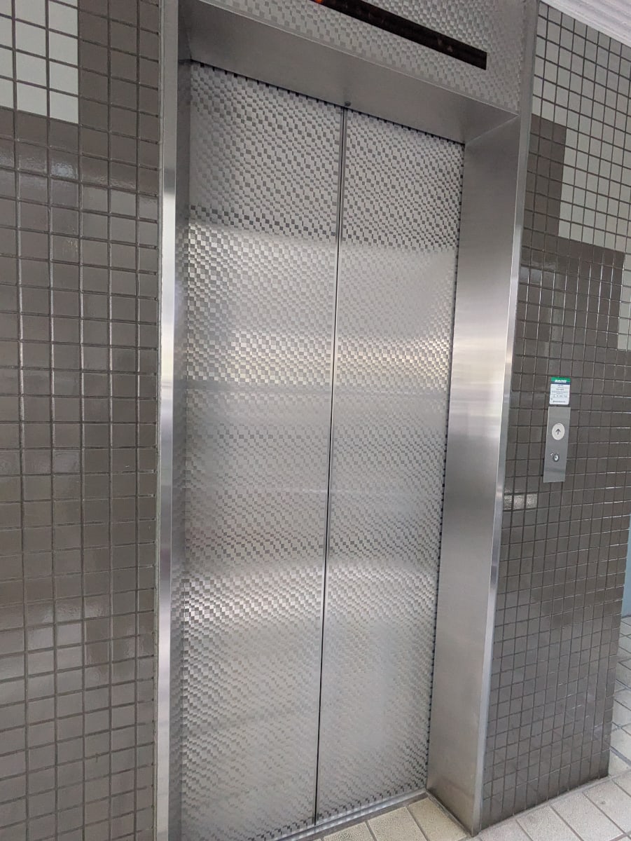 v20260329150641/fresh/building/J00100384643_5