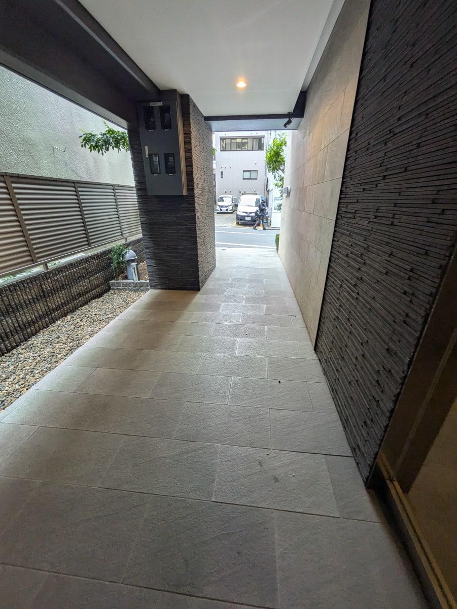 v20260331151546/fresh/building/J00100419256_8