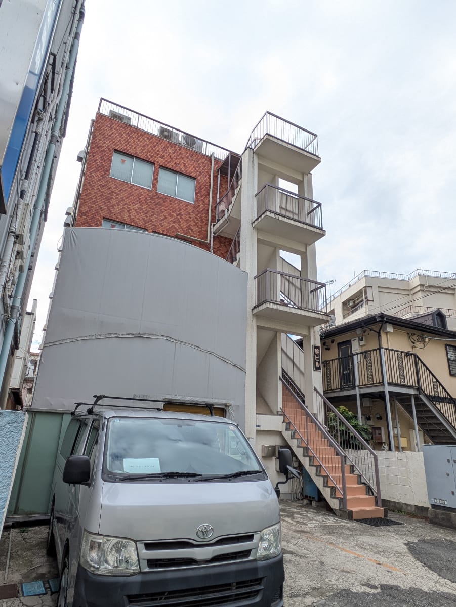 v20260331151546/fresh/building/J00100442182_9