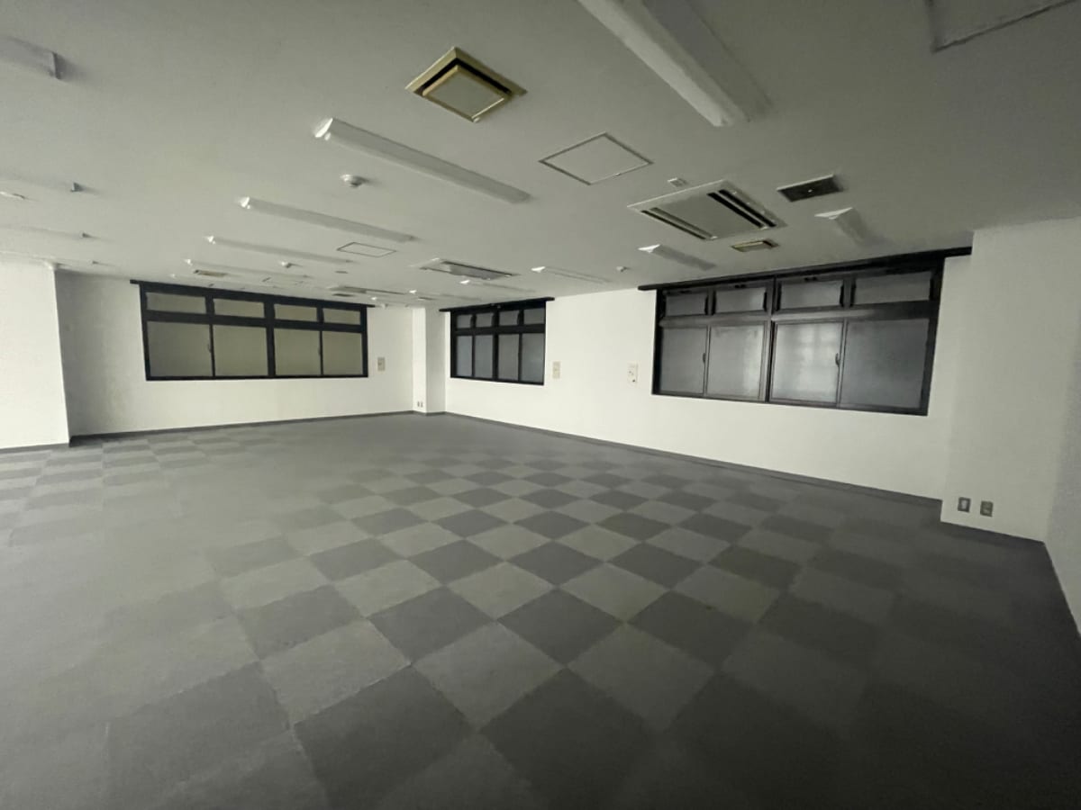 v20260406072300/fresh/building/J00100373279_11
