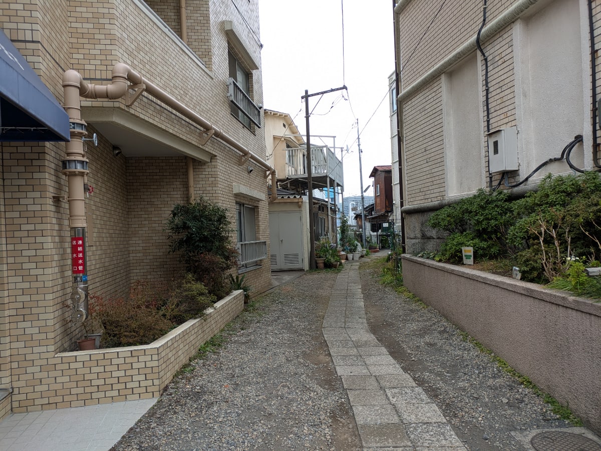 v20260406072300/fresh/building/J00100380497_12