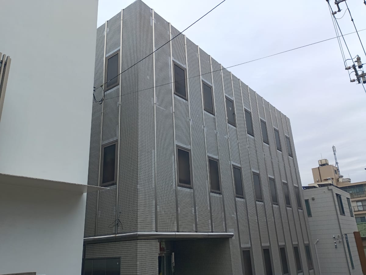 v20260406072300/fresh/building/J00100381211_12