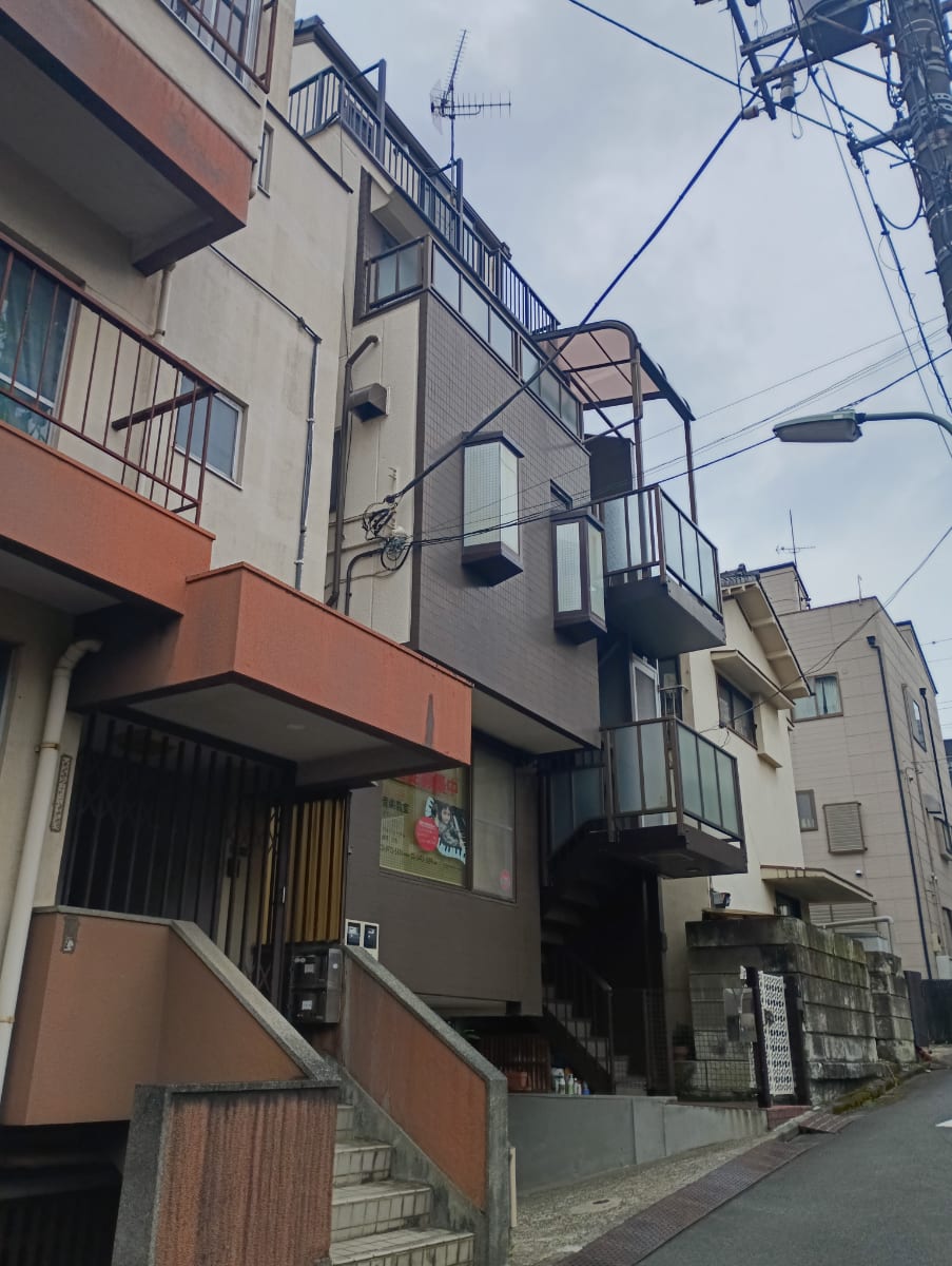 v20260406072300/fresh/building/J00100404423_9