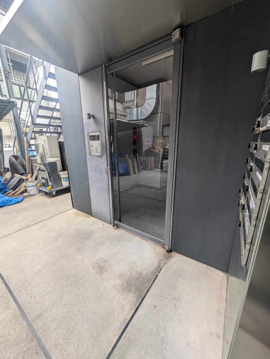 v20260406072300/fresh/building/J00100404523_3