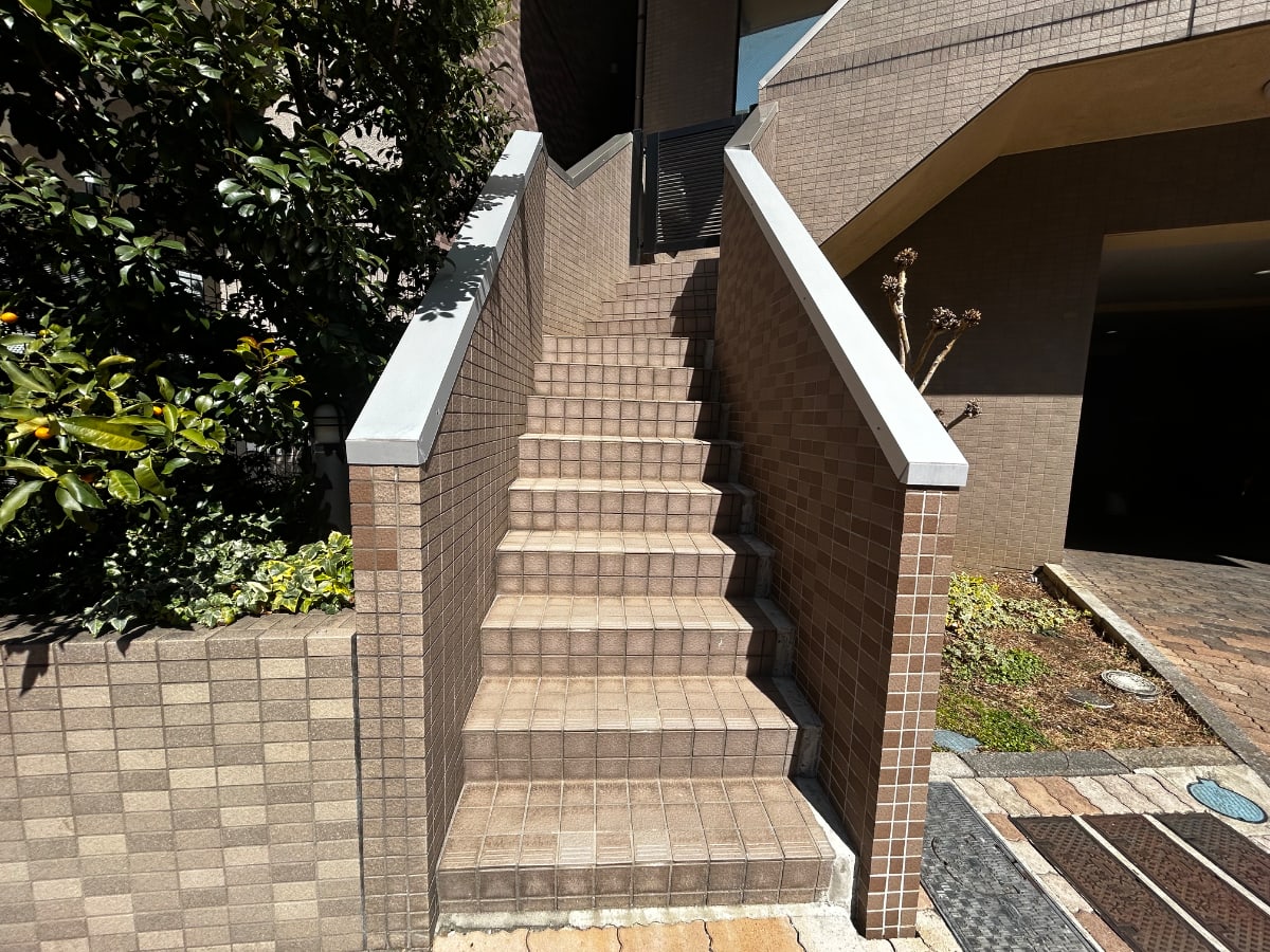 v20260406072300/fresh/building/J00100425650_15