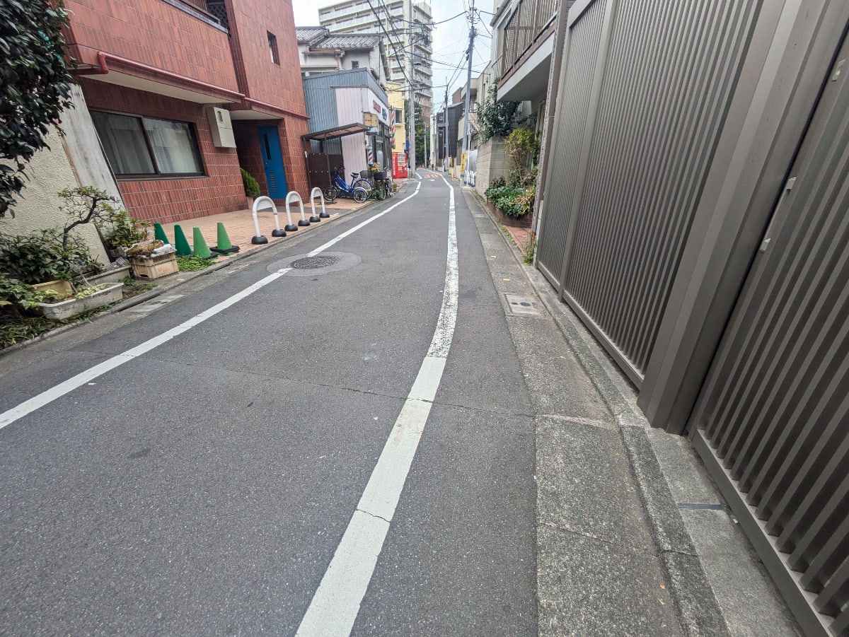 v20260406072300/fresh/building/J00100609422_2
