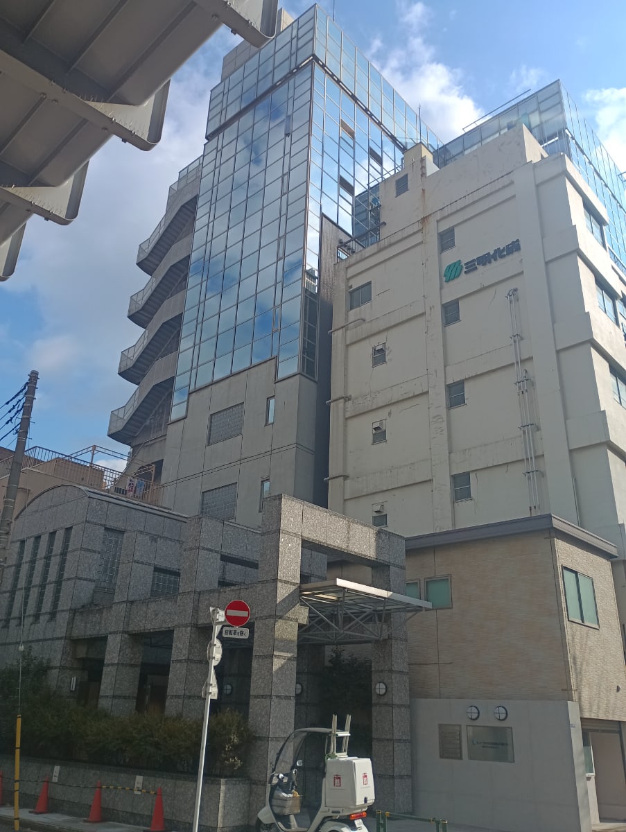 v20260409150808/fresh/building/J00100384983_10