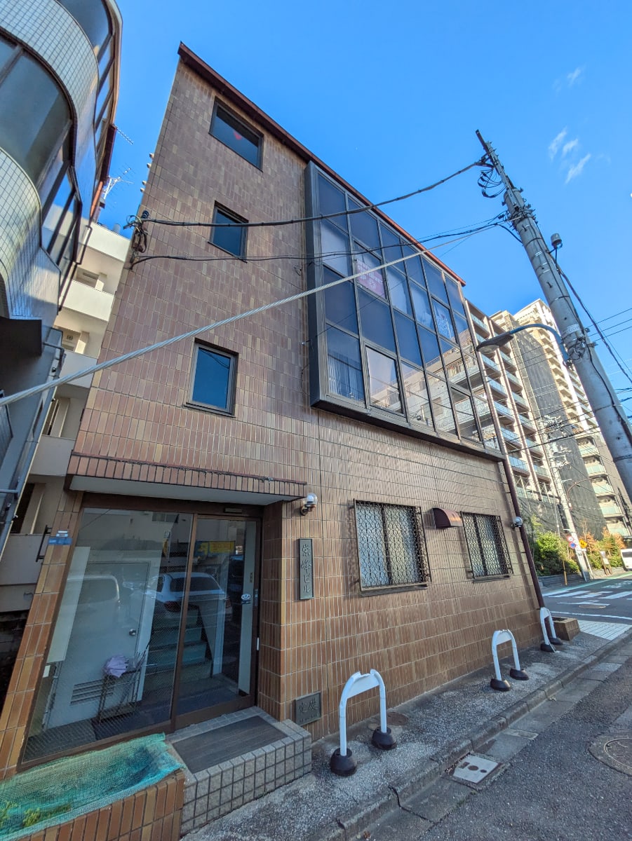 v20260410151004/fresh/building/J00100376799_9