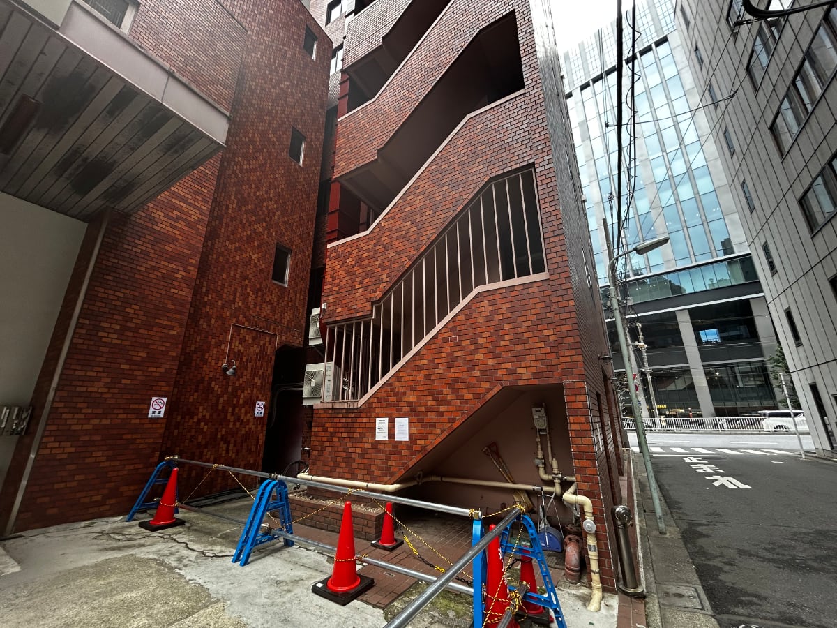 v20260410151004/fresh/building/J00100381885_9
