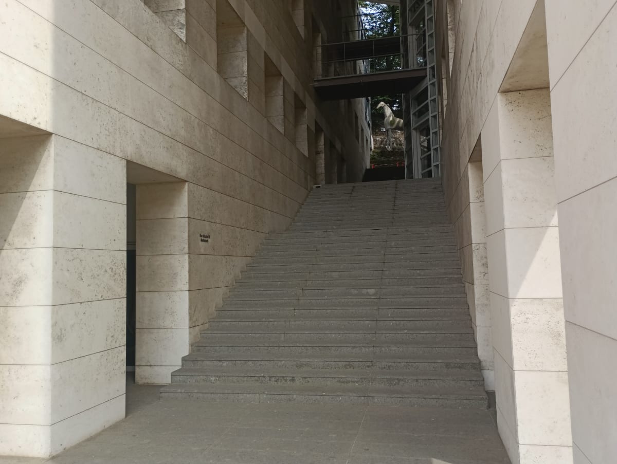 v20260411150636/fresh/building/J00100369109_15