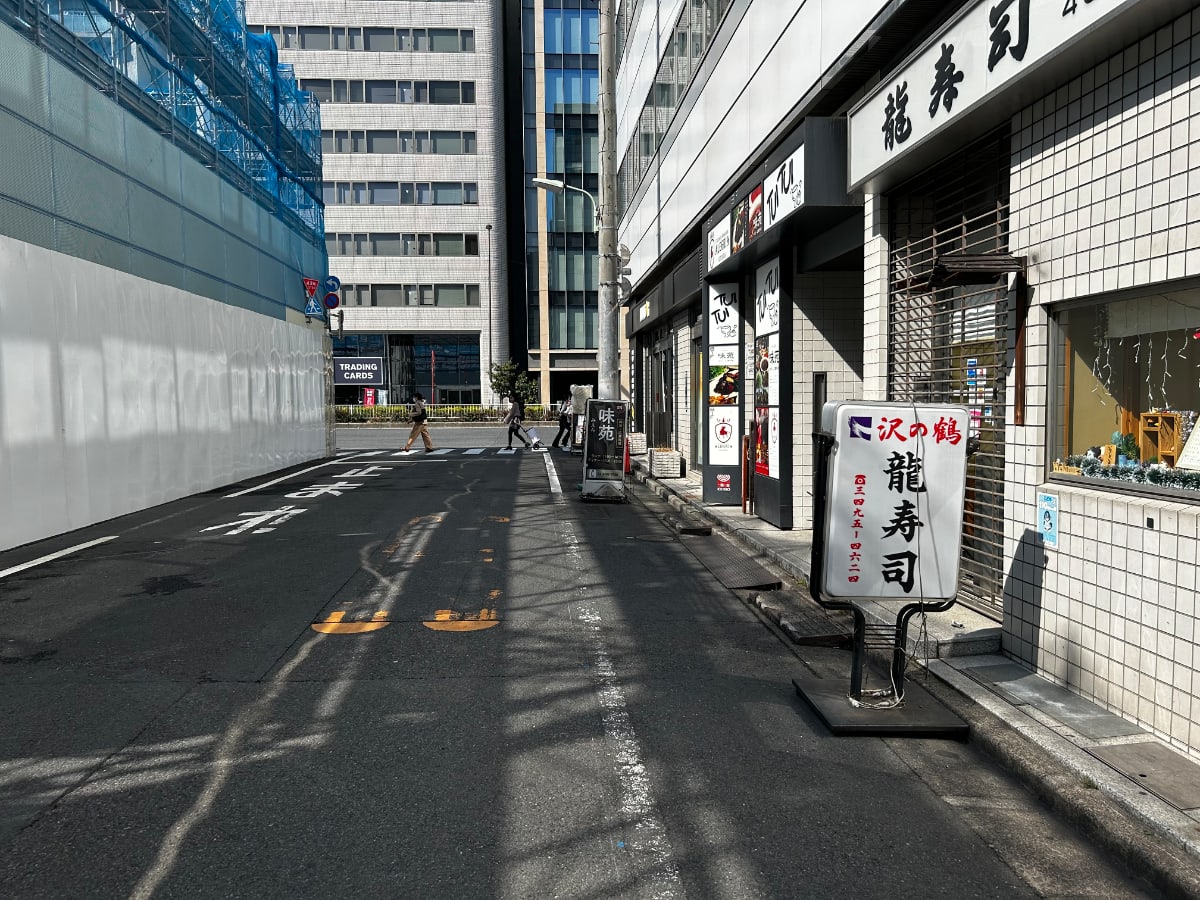 v20260411150636/fresh/building/J00100380564_60