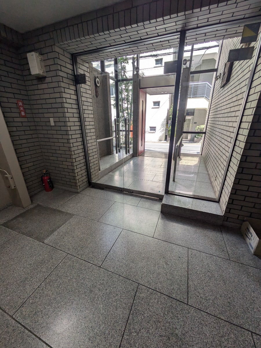 v20260411150636/fresh/building/J00100403734_11