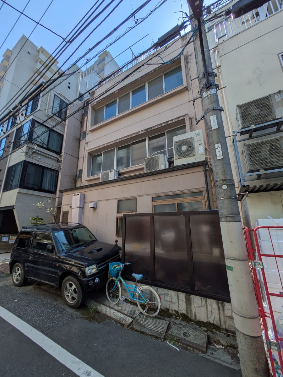 v20260411150636/fresh/building/J00100469235_9