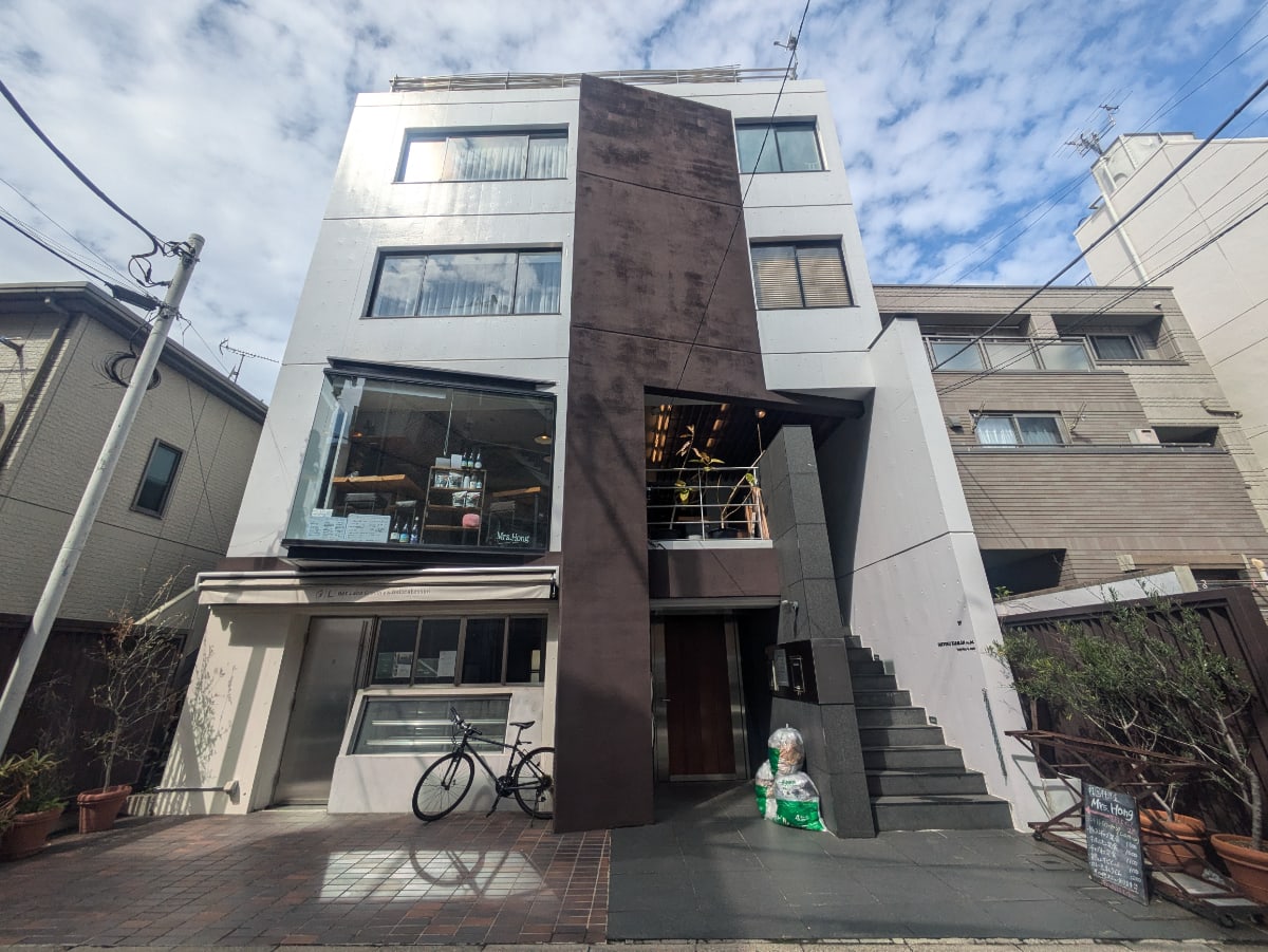 v20260416150805/fresh/building/J00100403299_1