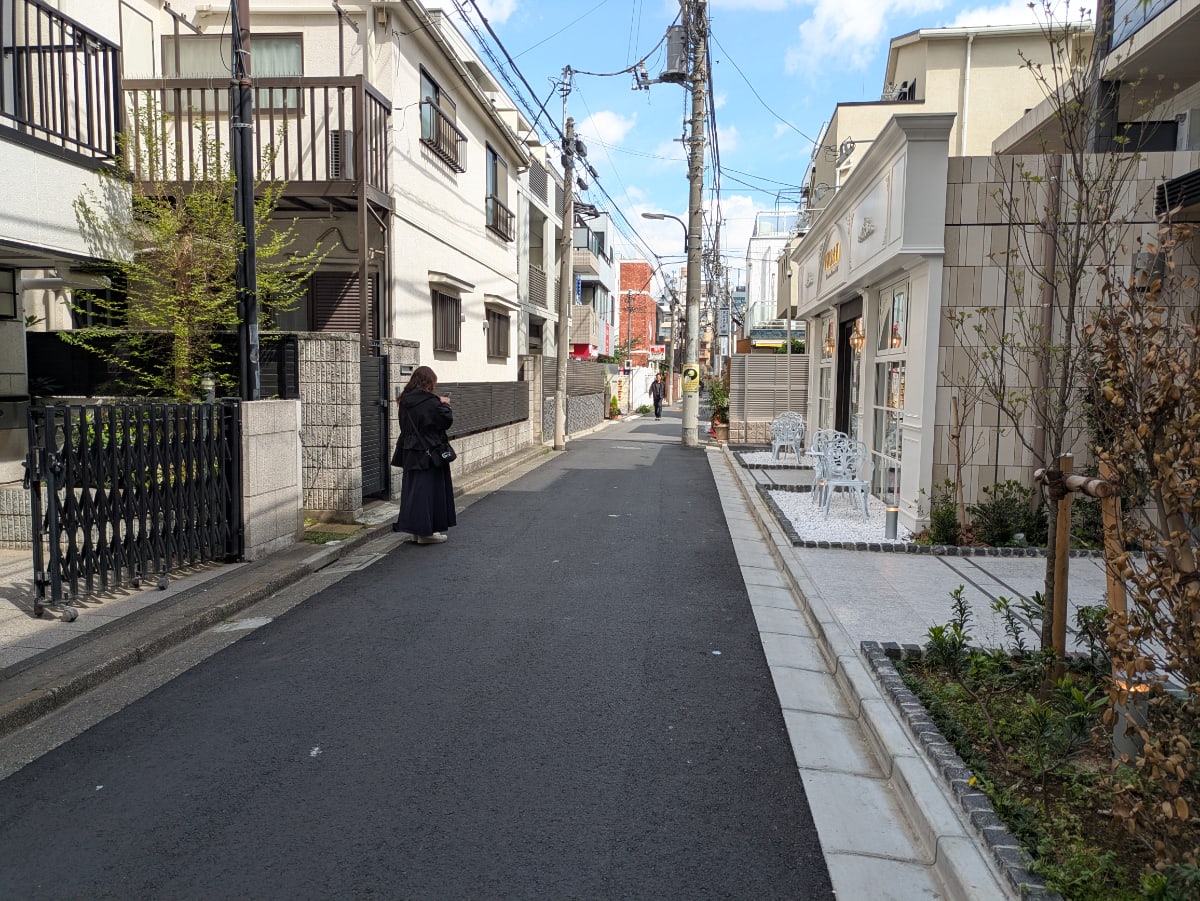 v20260418150639/fresh/building/J00100634019_2