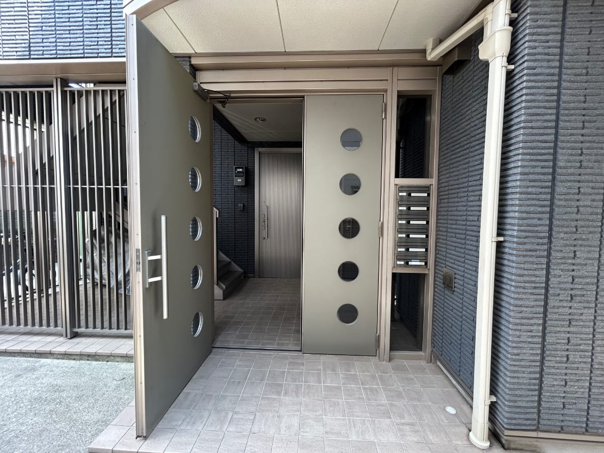 v20260418150639/fresh/building/J00100635114_3