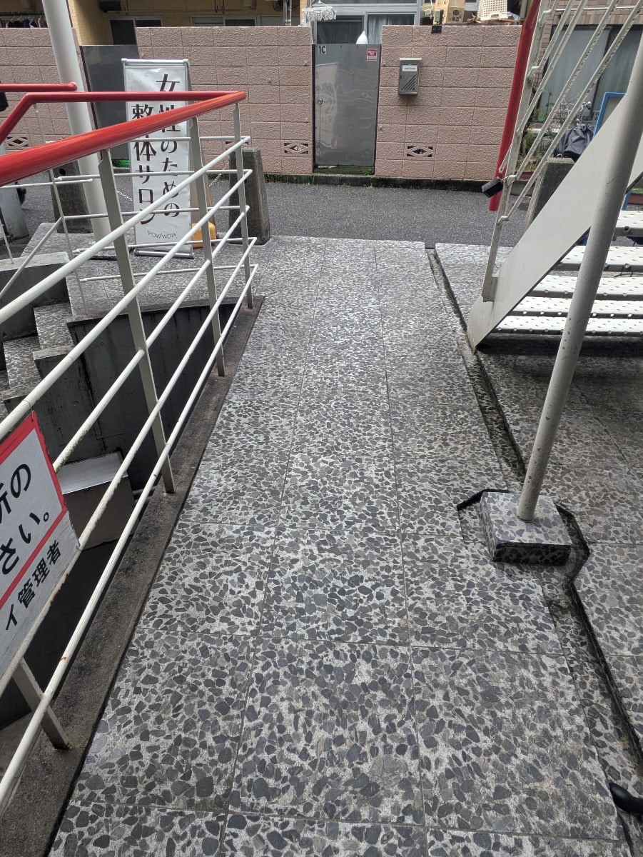 v20260427151116/fresh/building/J00100409566_16