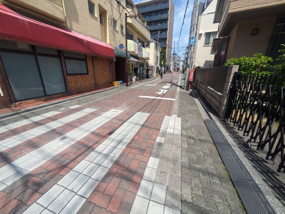 v20260427151116/fresh/building/J00100416294_15