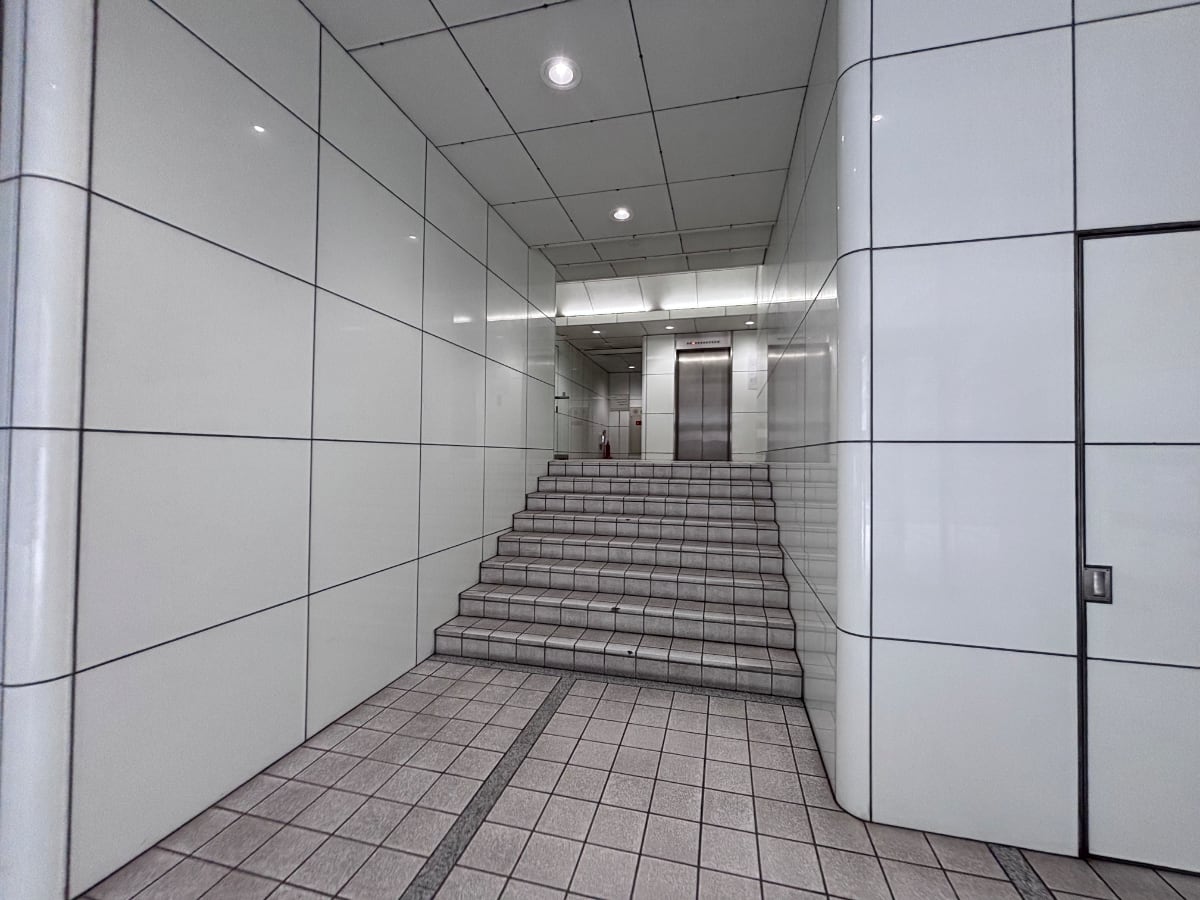v20260427151116/fresh/building/J00100460881_7