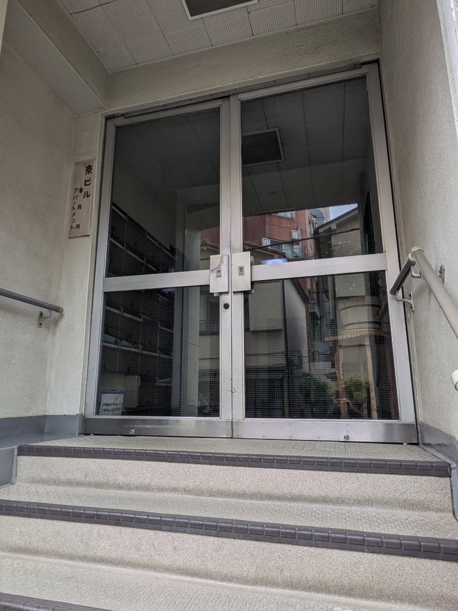 v20260429150637/fresh/building/J00100443895_12