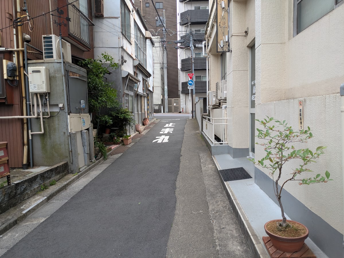 v20260429150637/fresh/building/J00100443895_13