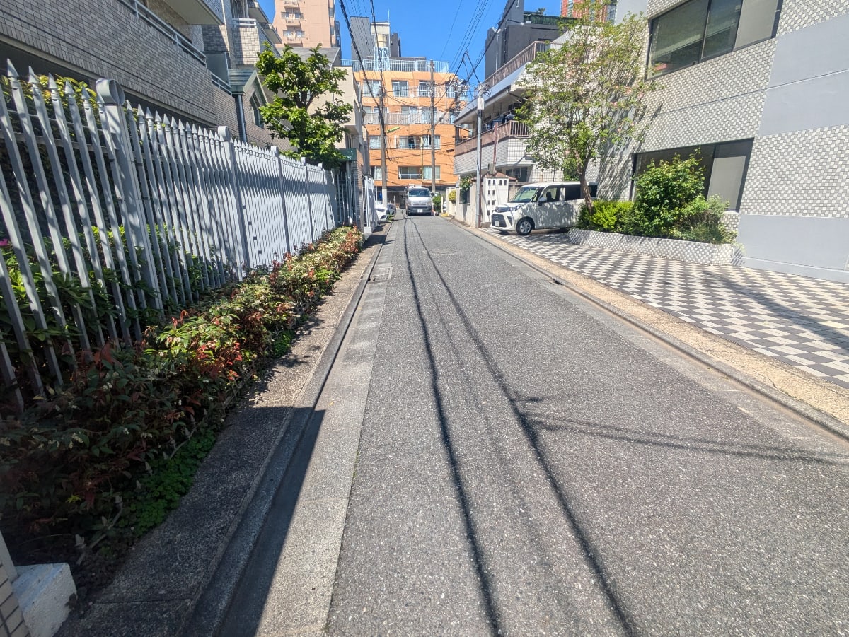 v20260429150637/fresh/building/J00100474965_15