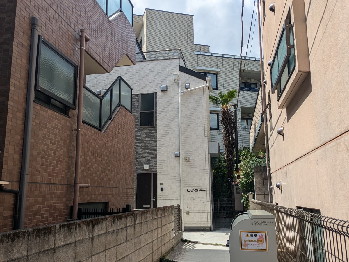 v20260429150637/fresh/building/J00100496271_8