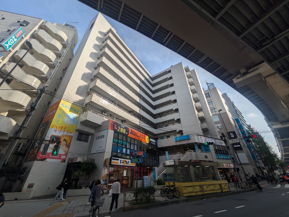 v20260501150758/fresh/building/J00100358977_1
