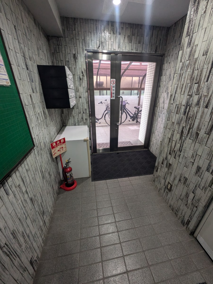 v20260501150758/fresh/building/J00100364074_13