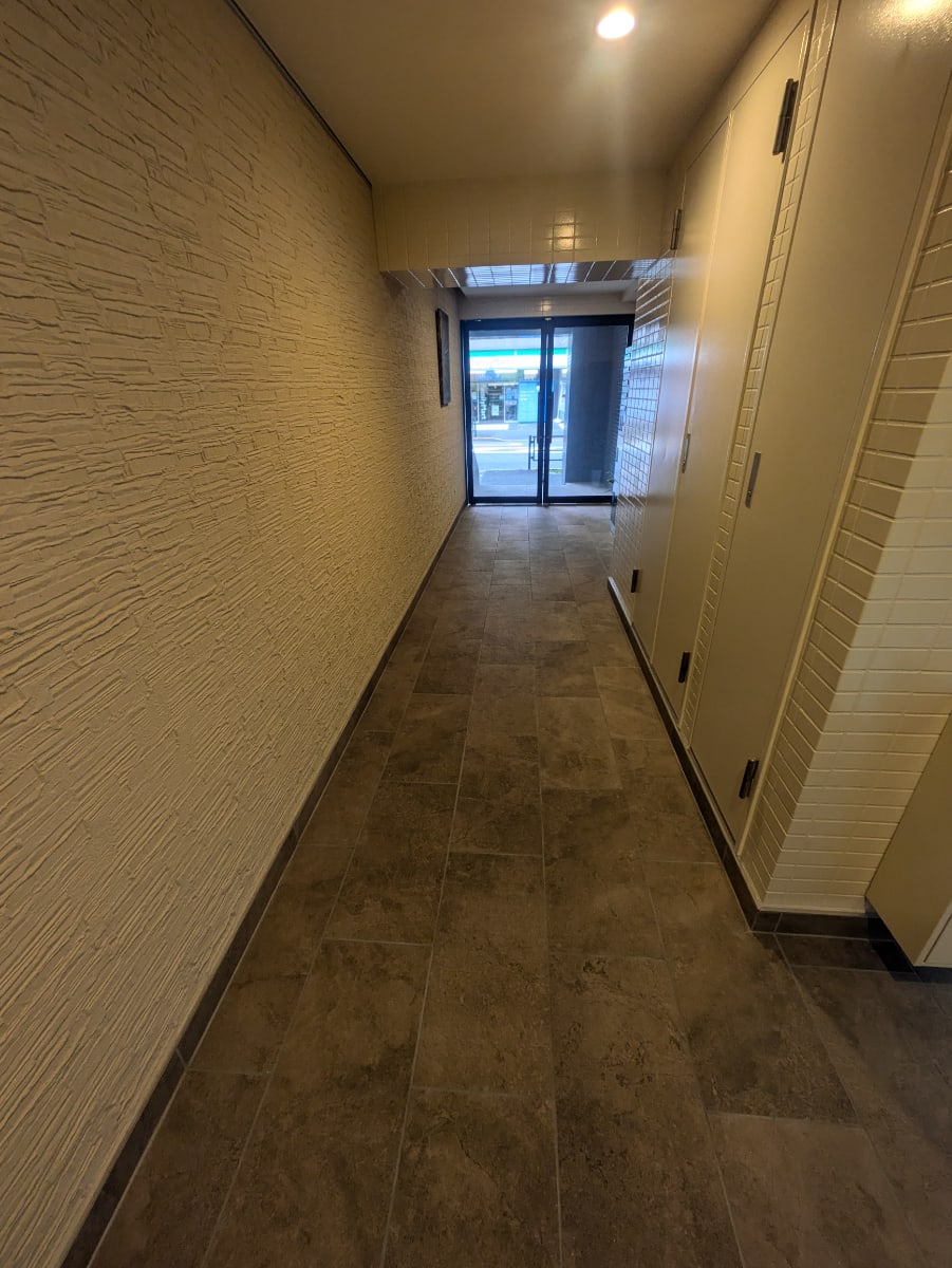 v20260503150631/fresh/building/J00100420500_11