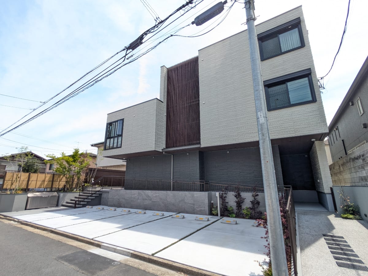 v20260508150752/fresh/building/J00100636660_8
