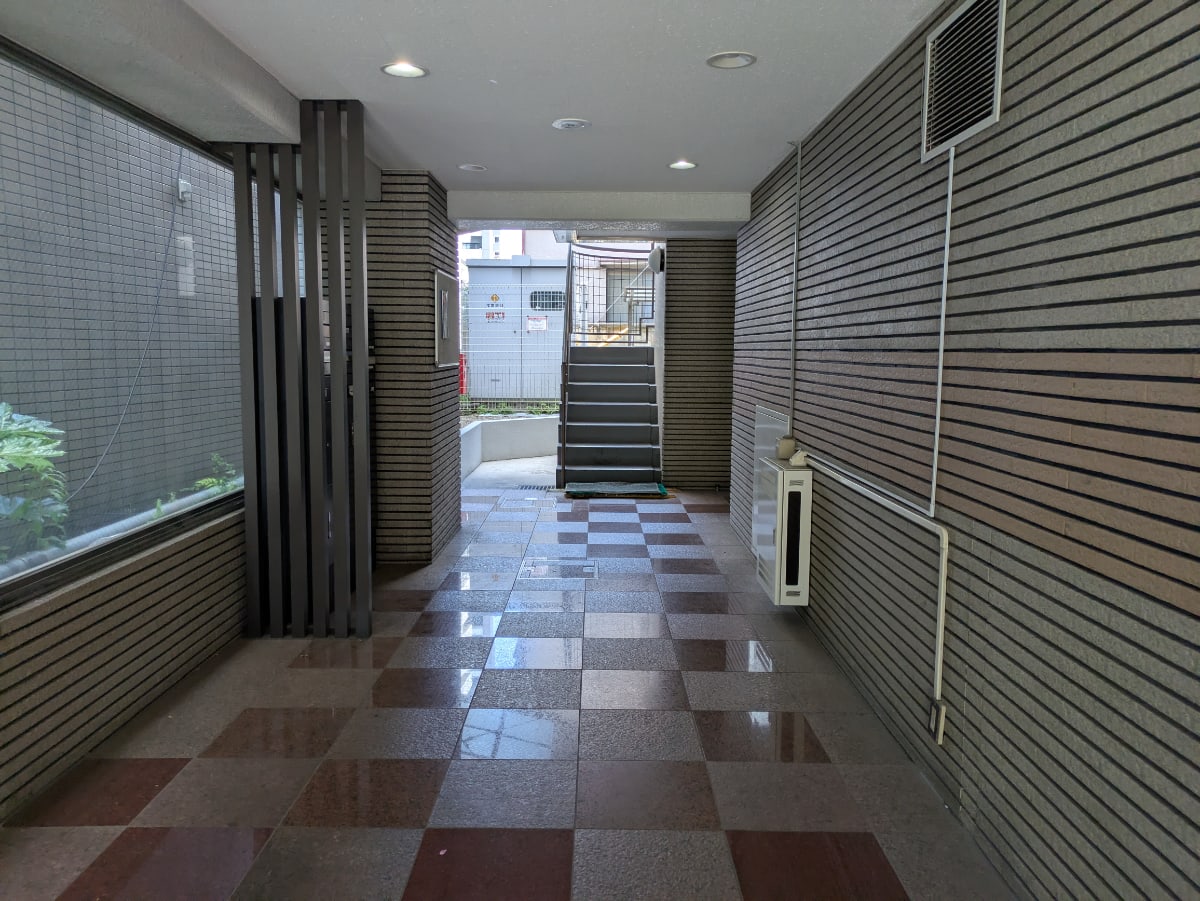 v20260517150646/fresh/building/J00100385410_11