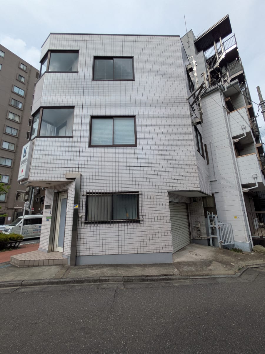 v20260606150637/fresh/building/J00100421675_9