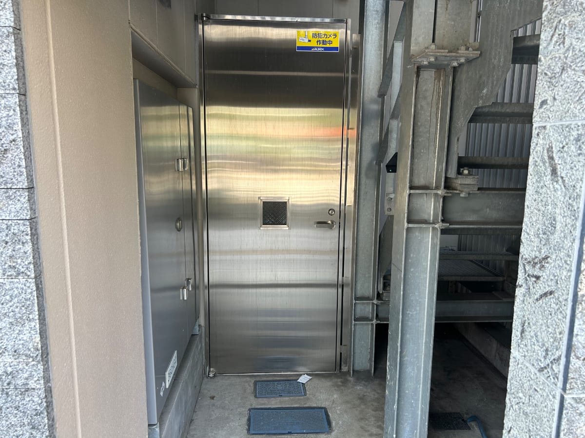v20260607150736/fresh/building/J00100468228_16