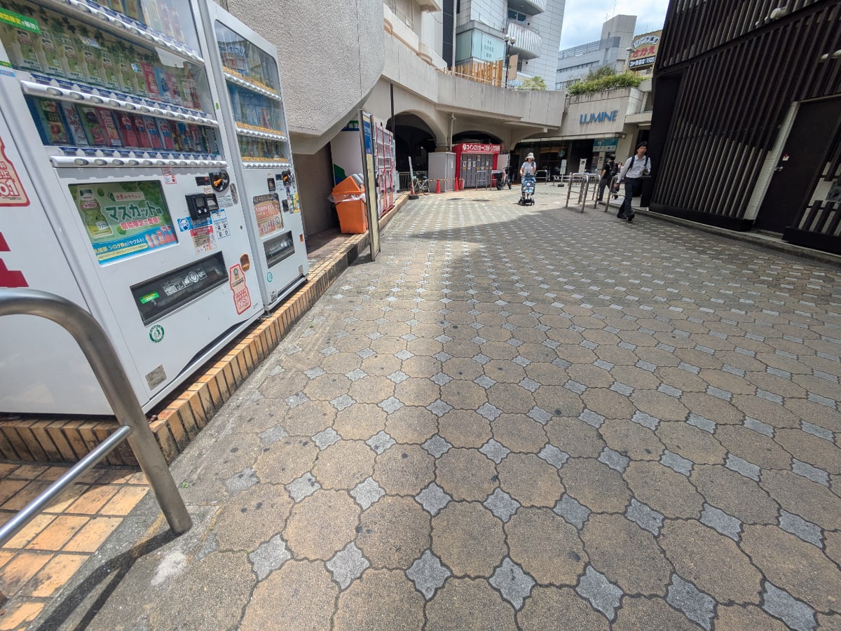 v20260608151004/fresh/building/J00100412773_12