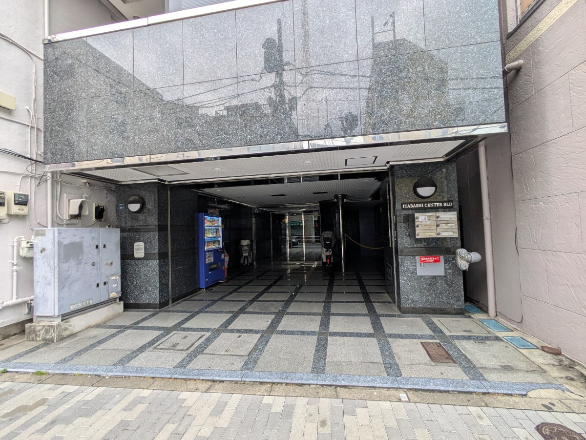 v20260617151459/fresh/building/J00100403905_11