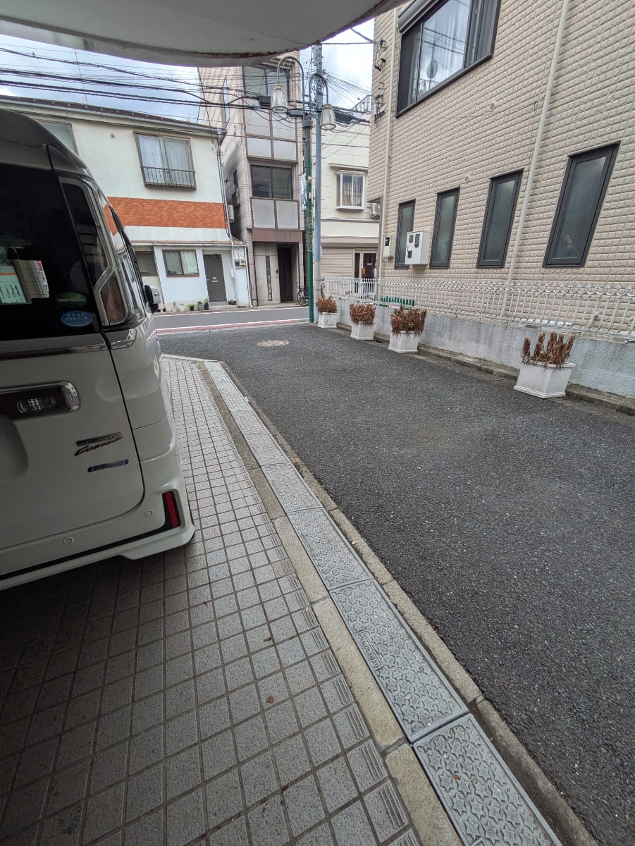 v20260623151000/fresh/building/J00100611327_12
