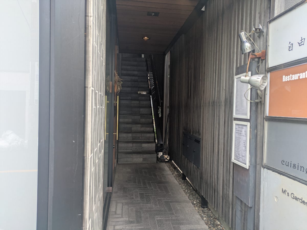 v20260627150649/fresh/building/J00100427198_9