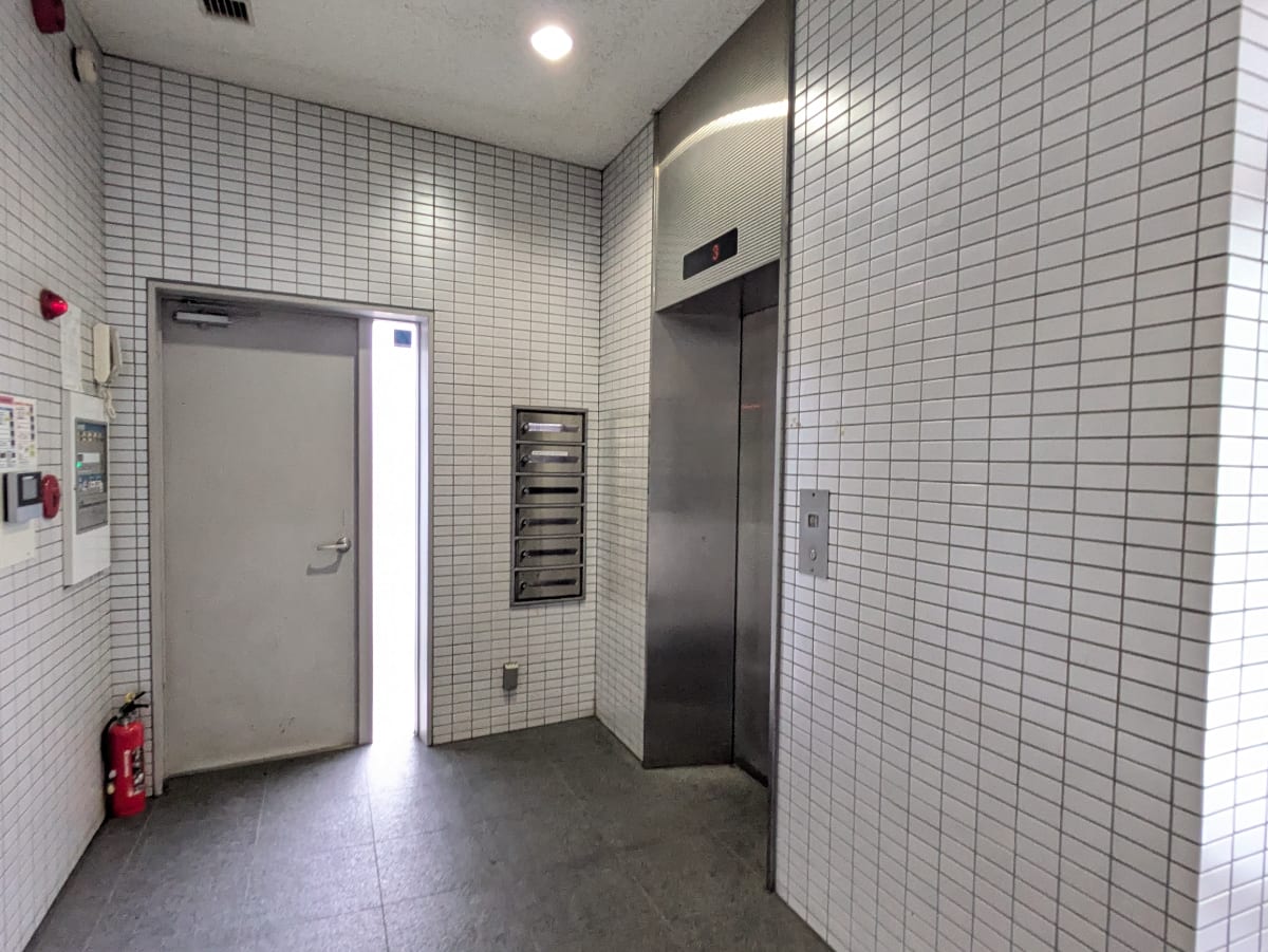 v20260712150643/fresh/building/J00100381407_12