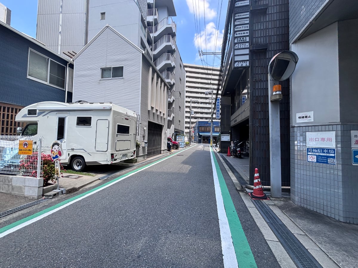 v20260928113508/fresh/building/J00100412572_21