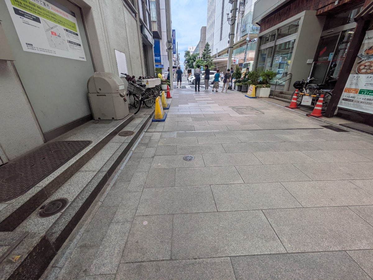 v20260928131807/fresh/building/J00100371825_12