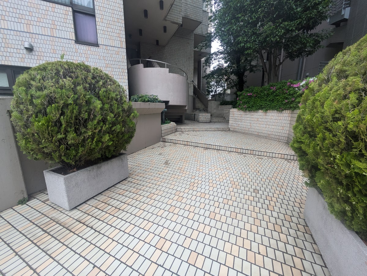 v20260928133601/fresh/building/J00100383760_8