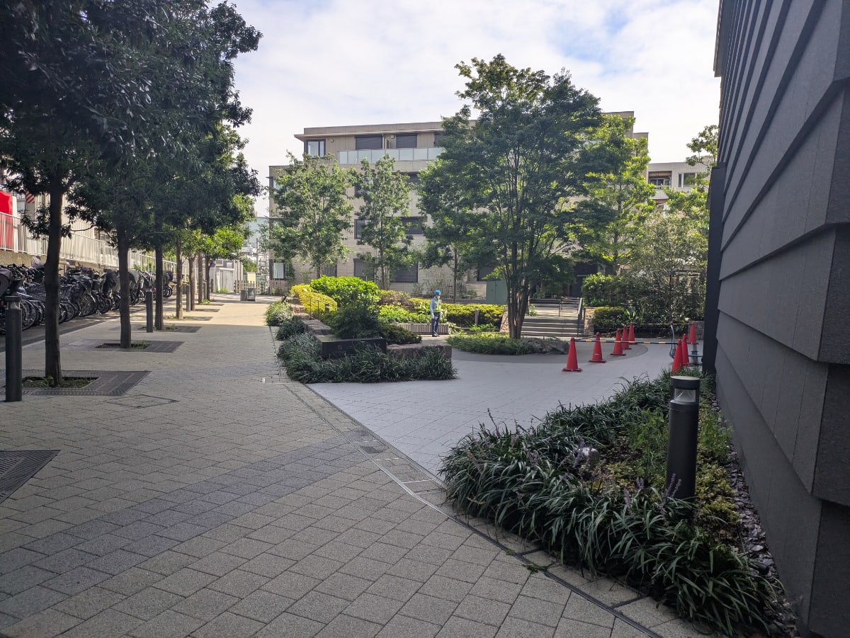 v20260928150753/fresh/building/J00100403749_15