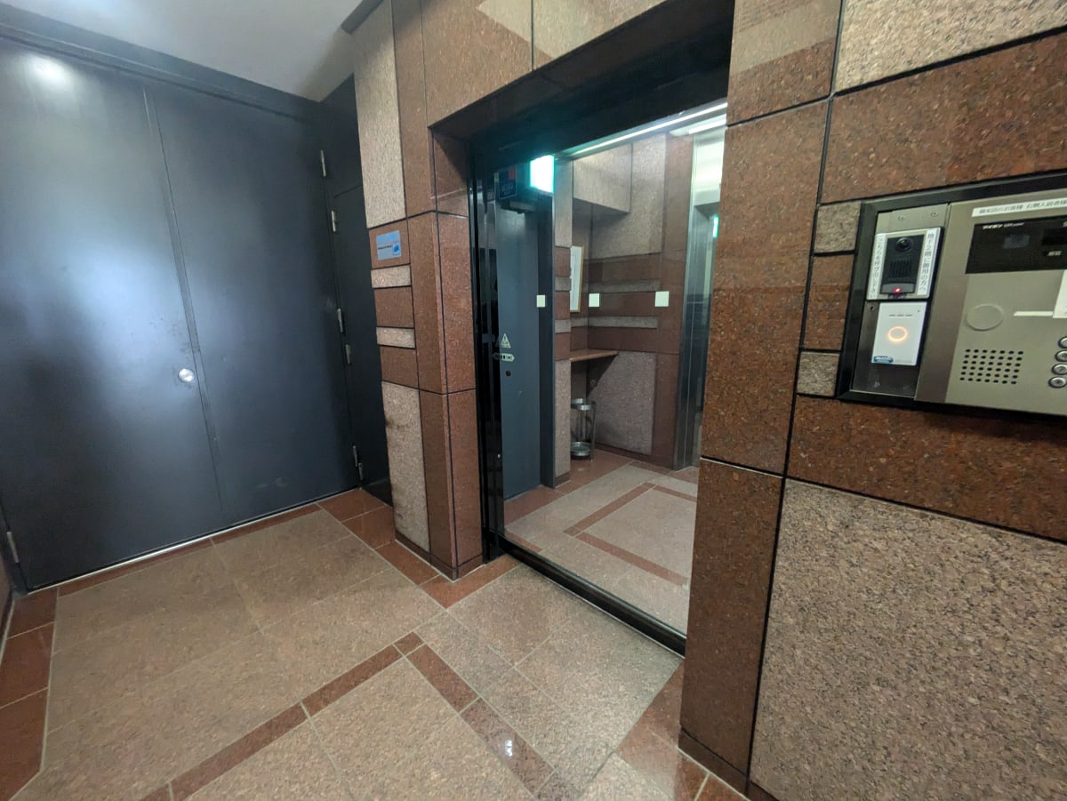 v20261006151114/fresh/building/J00100389757_11
